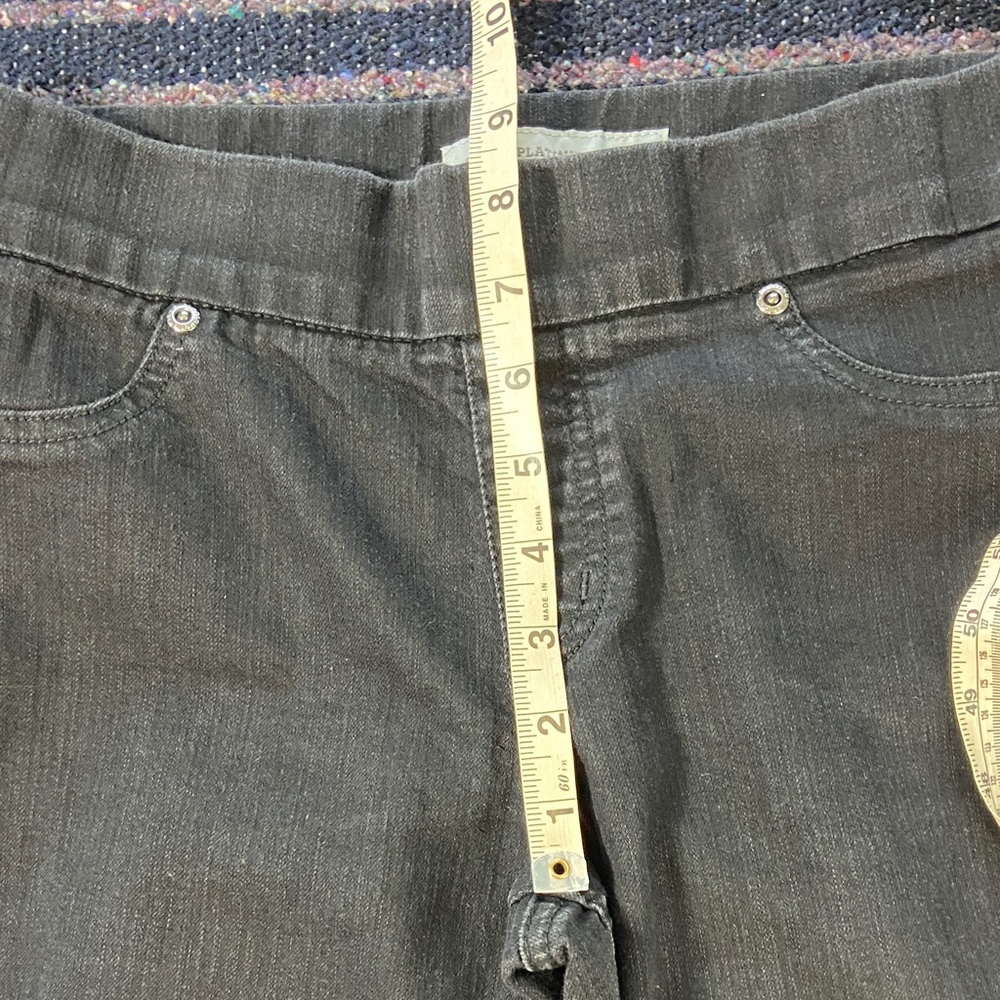 Chico's Sz 0 Platinum Denim Black Skinny Jegging Stretch Jeans Regular Rise - Picture 4 of 10